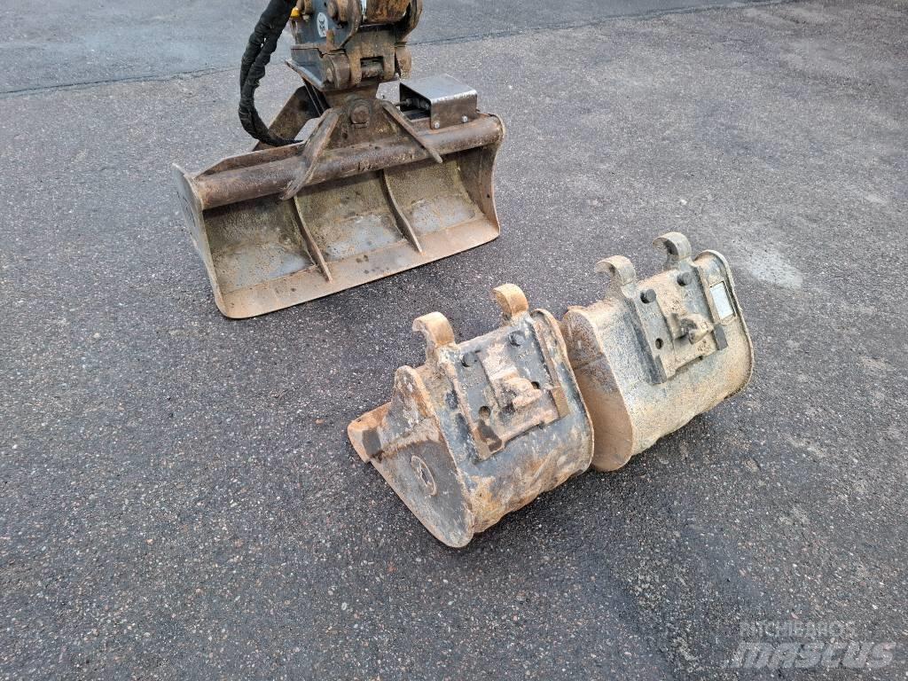Bobcat E 27 Z Lánctalpas kotrók