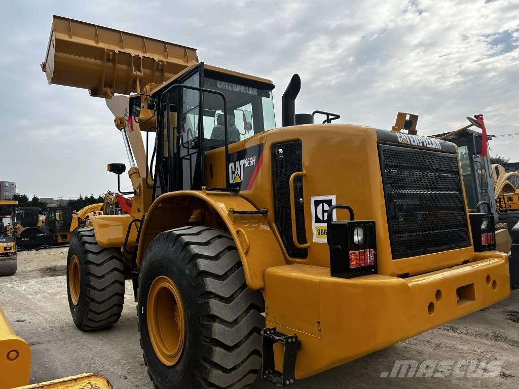 CAT 966H Gumikerekes homlokrakodók