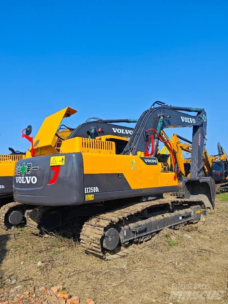 Volvo EC 250 D L Lánctalpas kotrók