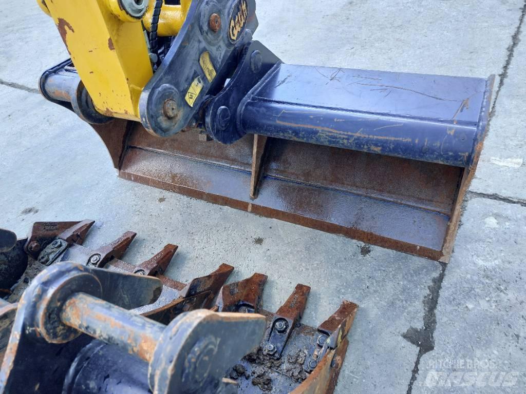 Komatsu PC26MR-5 Mini kotrók < 7t