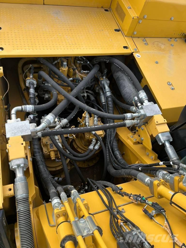 CAT 352-07A Lánctalpas kotrók