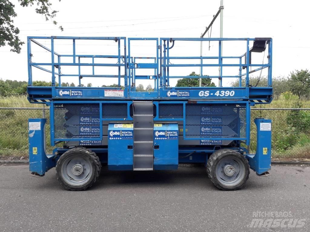 Genie GS 4390 RT Ollós emelők