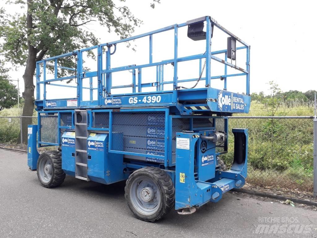 Genie GS 4390 RT Ollós emelők