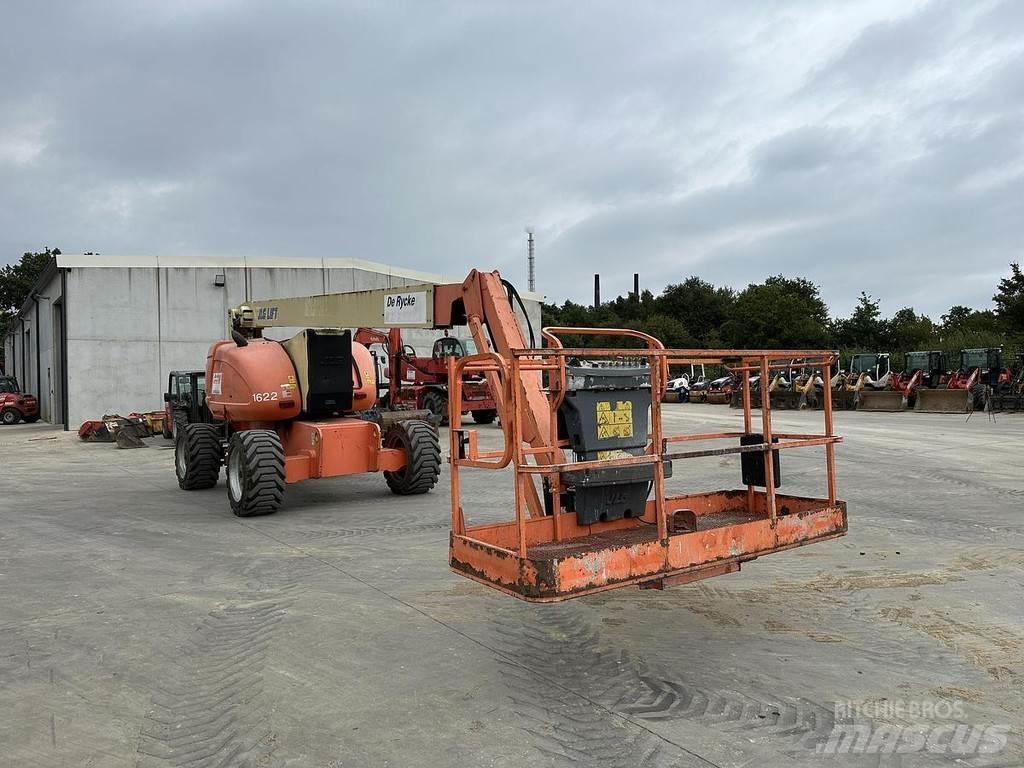 JLG 800AJ Karos emelők
