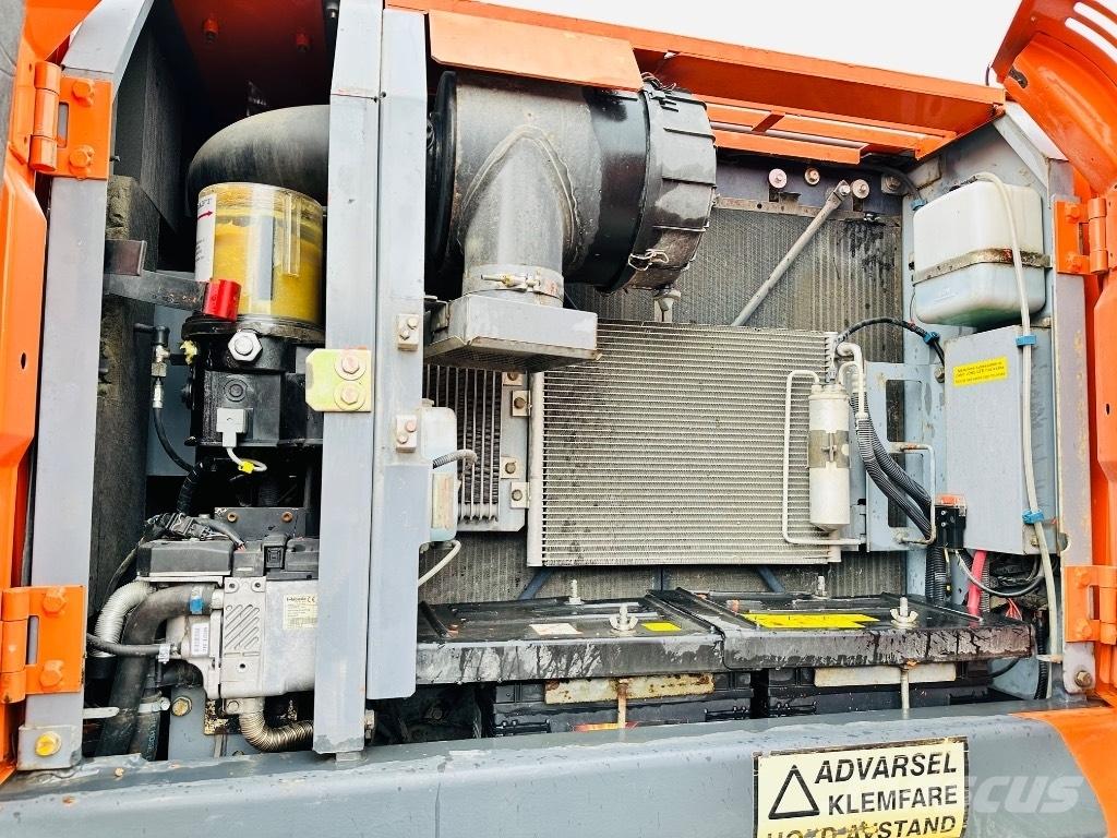 Hitachi Zaxis 170 W Gumikerekes kotrók