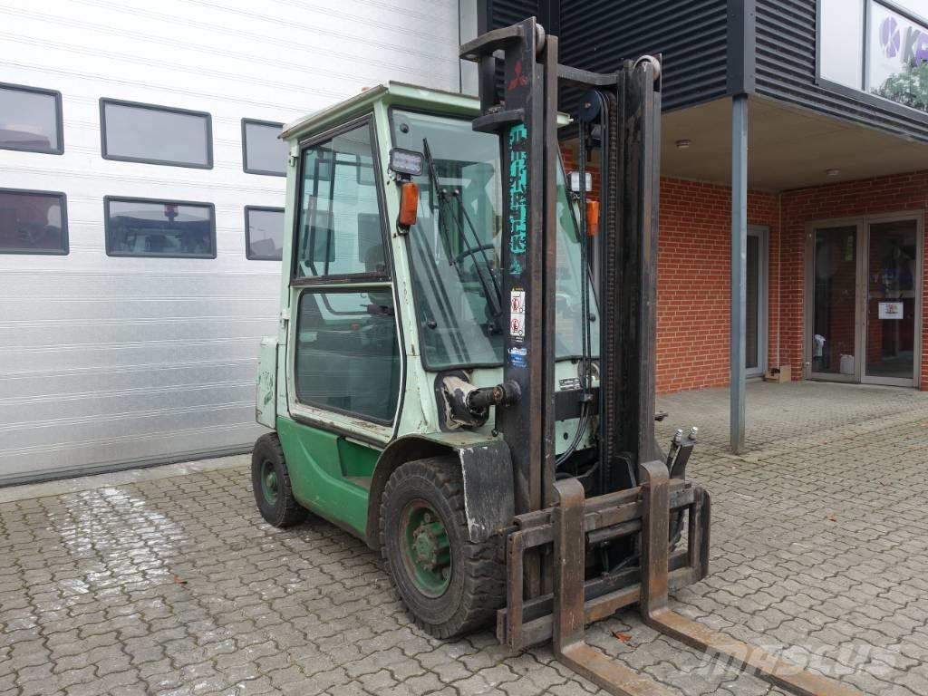 Mitsubishi FD 25 T Dízel targoncák
