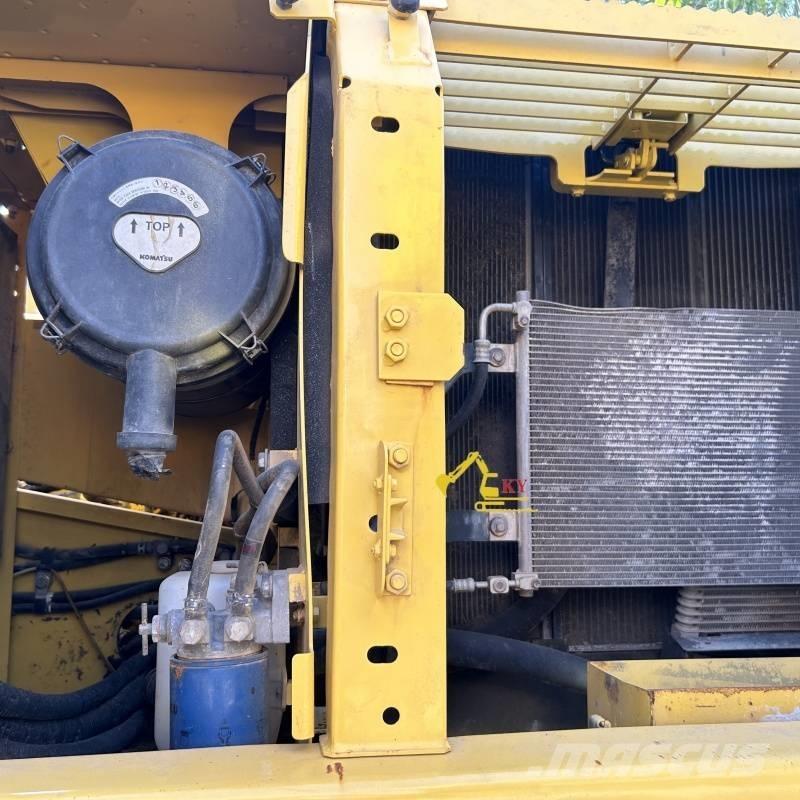 Komatsu PC 200-8 Lánctalpas kotrók