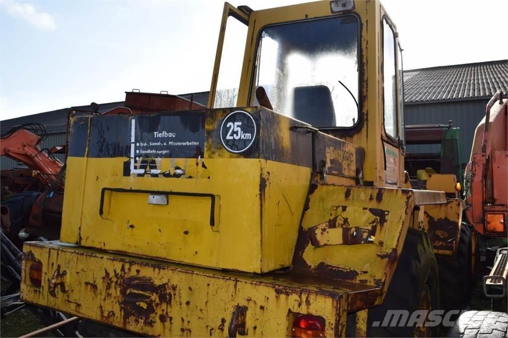 Faun F 1100 C-B Gumikerekes homlokrakodók
