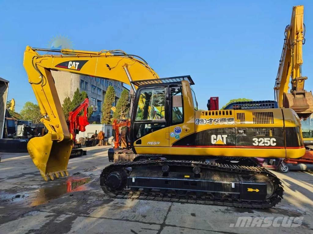 CAT 325 C Lánctalpas kotrók