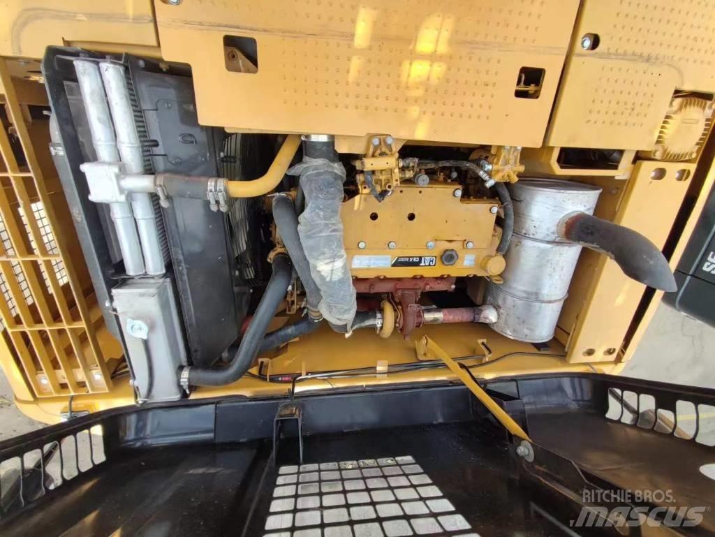 CAT 320D2 Közepes (midi) kotrók 7 t - 12 t