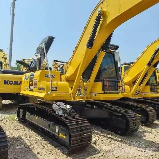 Komatsu PC 200-8 Közepes (midi) kotrók 7 t - 12 t