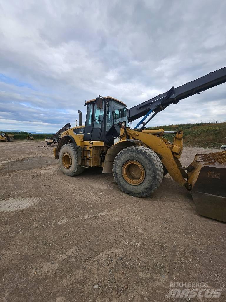 CAT 950 H Gumikerekes homlokrakodók