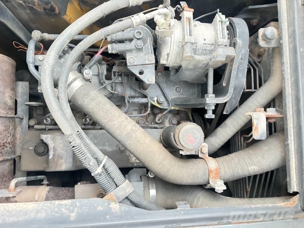 Komatsu PC 138 US Közepes (midi) kotrók 7 t - 12 t