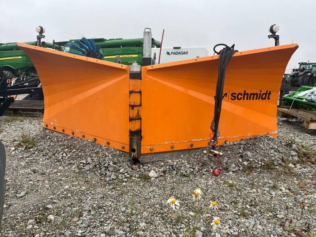 Aebi Schmidt KL-V 32 Sípálya kezelő gépek