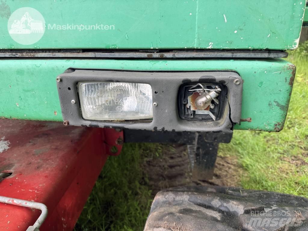 Schaeff HML 31 Gumikerekes kotrók