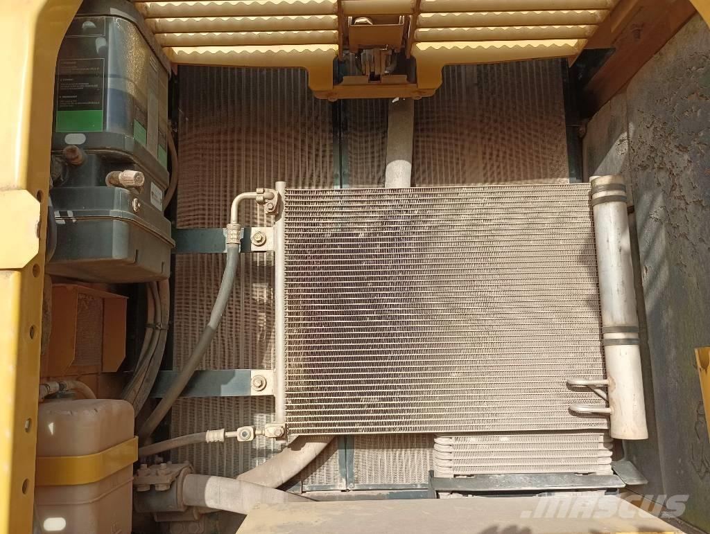 Komatsu PC 210 LC-8 Lánctalpas kotrók