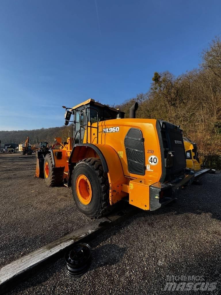 Hyundai HL 960 Gumikerekes homlokrakodók