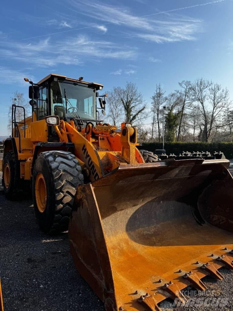 Hyundai HL 960 Gumikerekes homlokrakodók