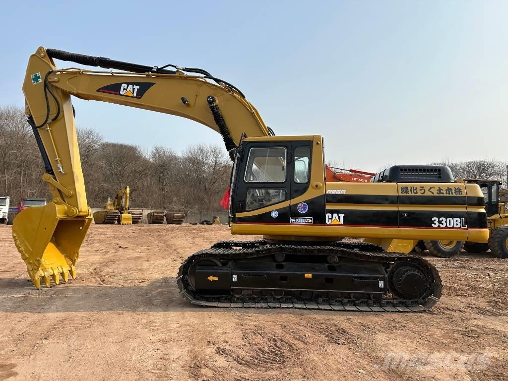 CAT 330 B L Lánctalpas kotrók