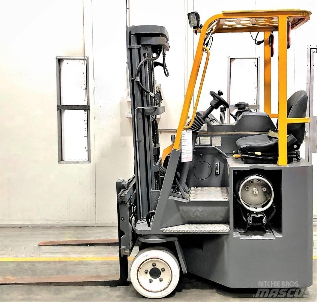 Combilift CB2500 Oldalvillás targonca