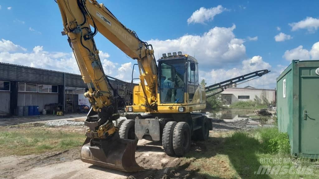 Komatsu PW 140-7 Gumikerekes kotrók