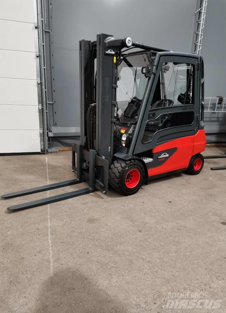 Linde E35L-01 Elektromos targoncák