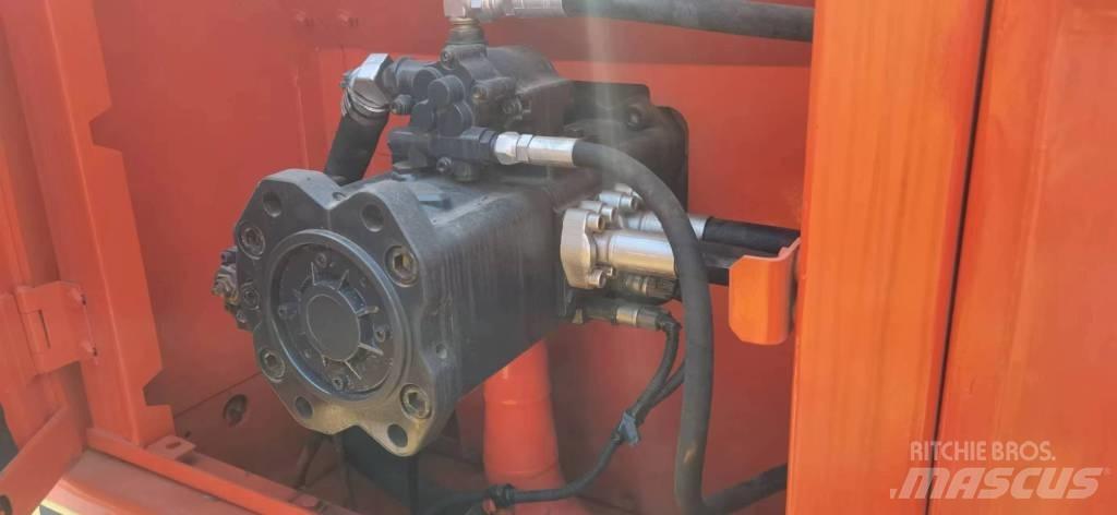 Doosan DX 300 Lánctalpas kotrók