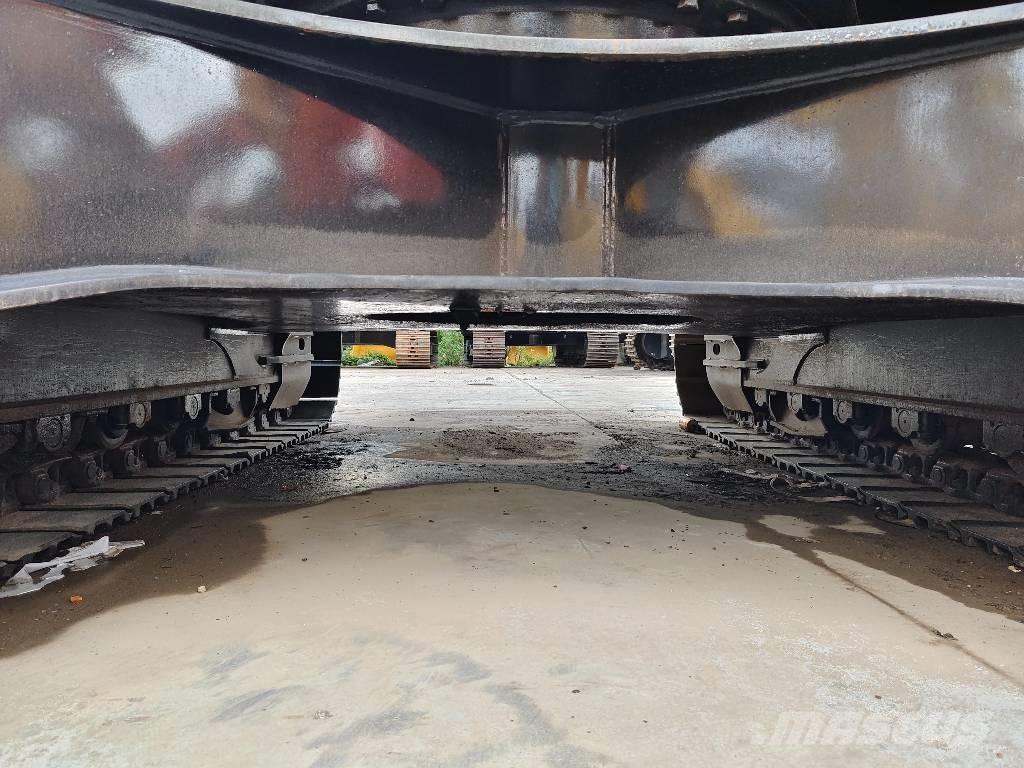 Sany SY 215 C Lánctalpas kotrók