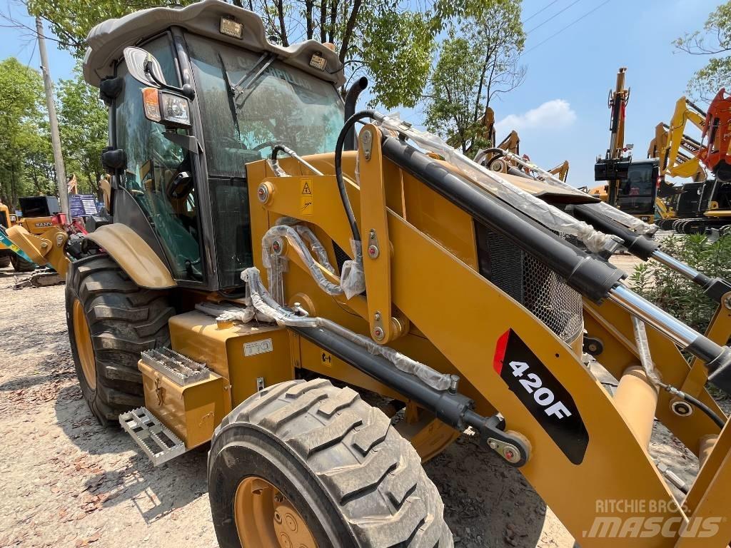 CAT CAT420F Gumikerekes homlokrakodók