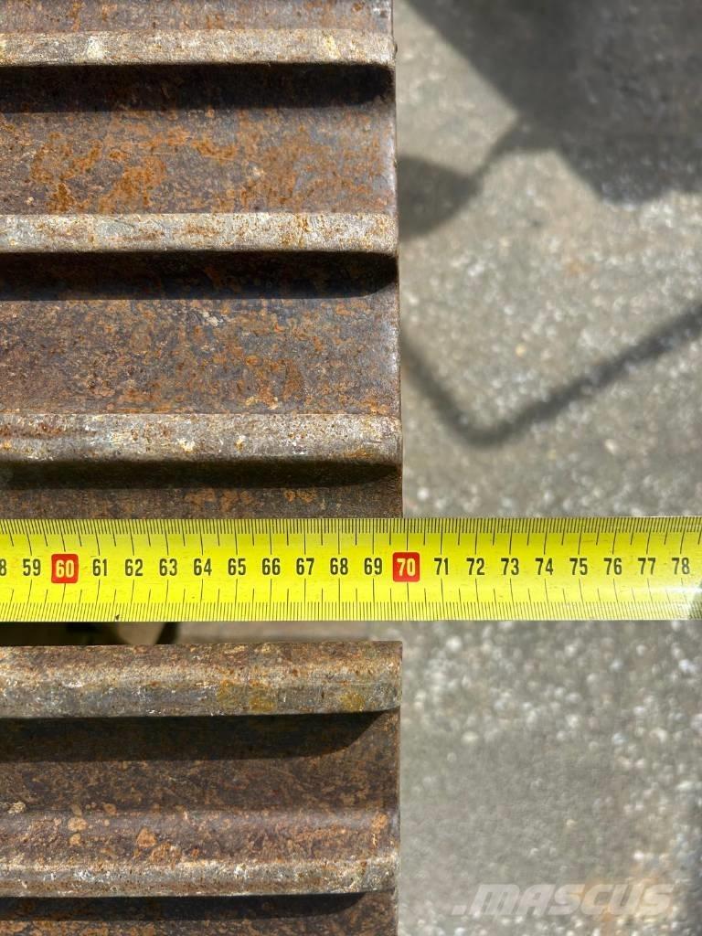 Takeuchi TB 2150 R Lánctalpas kotrók