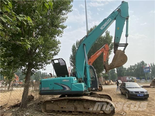 Kobelco SK200-10 Lánctalpas kotrók