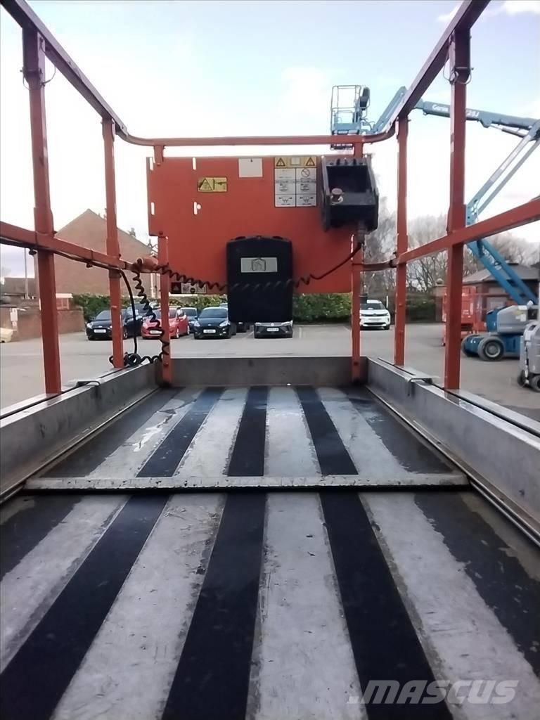 JLG 2646 ES Ollós emelők