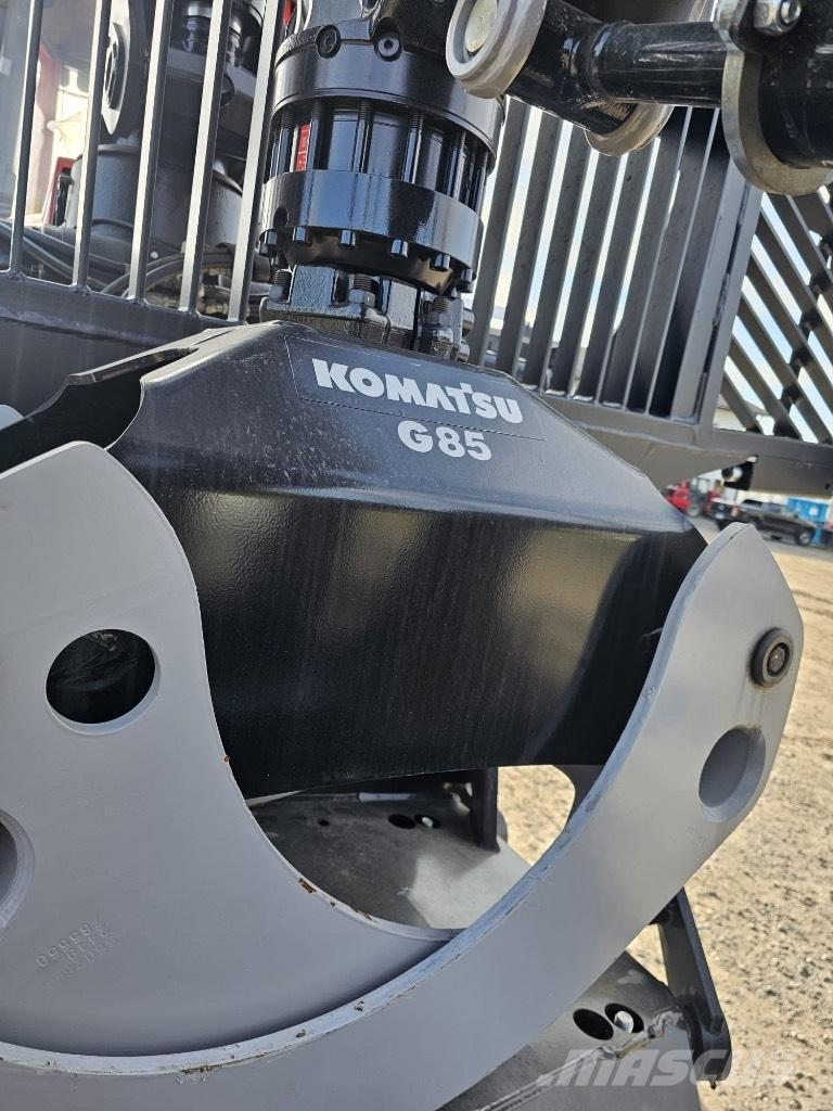 Komatsu 895 Kihordók