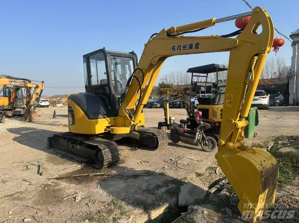Komatsu PC 40 Lánctalpas kotrók