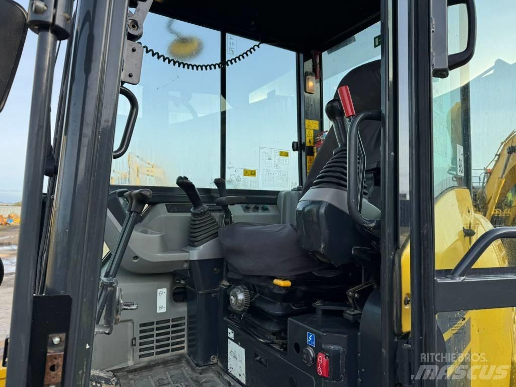 Komatsu PC80MR-5 Mini kotrók < 7t