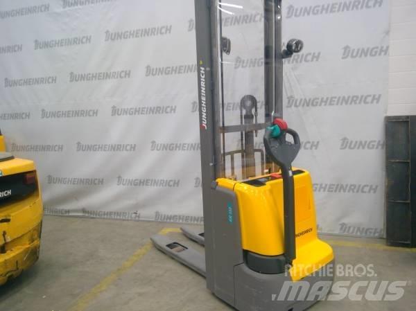 Jungheinrich EJC 112 Gyalogkíséretű targonca