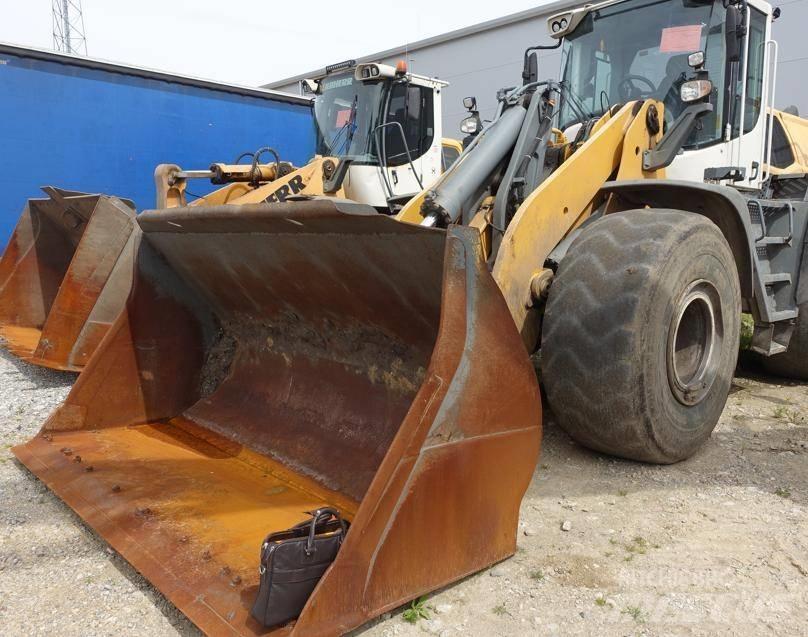 Liebherr L 566 Gumikerekes homlokrakodók