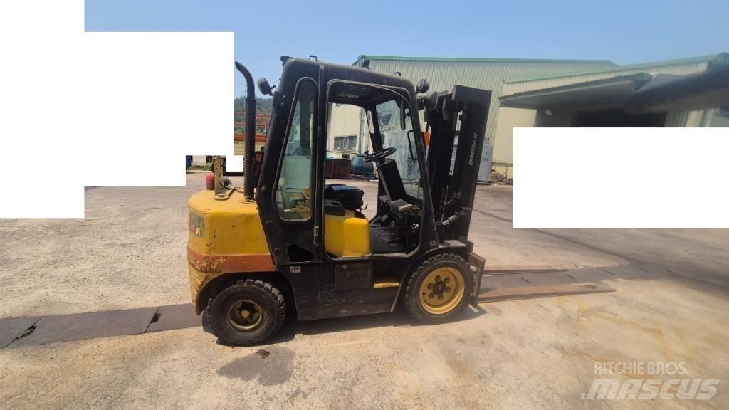 Hyundai D30 Targoncák-Egyéb