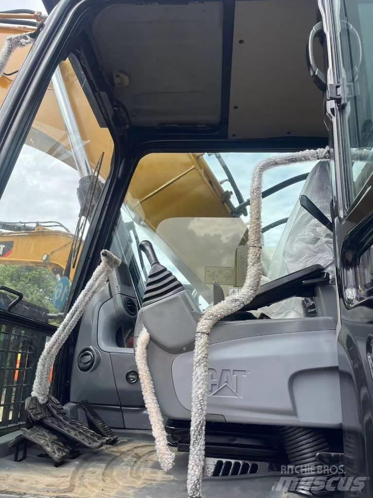 CAT 320 D Lánctalpas kotrók