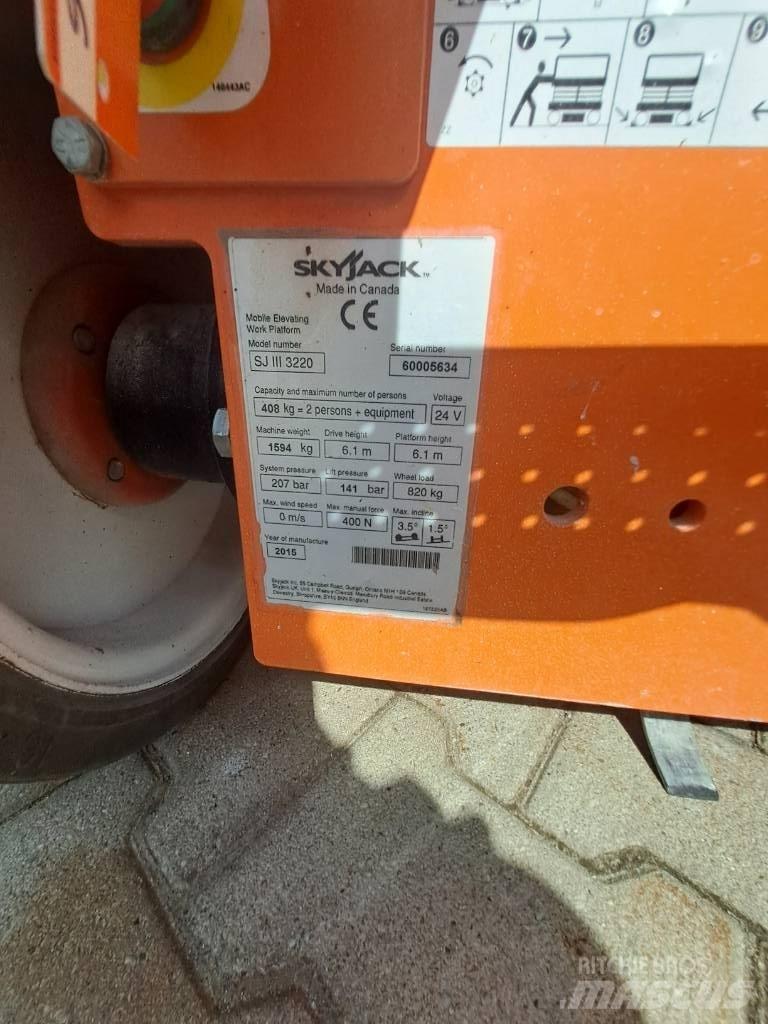 SkyJack SJIII 3220 Ollós emelők