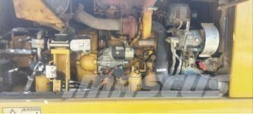 CAT M 313 D Gumikerekes kotrók