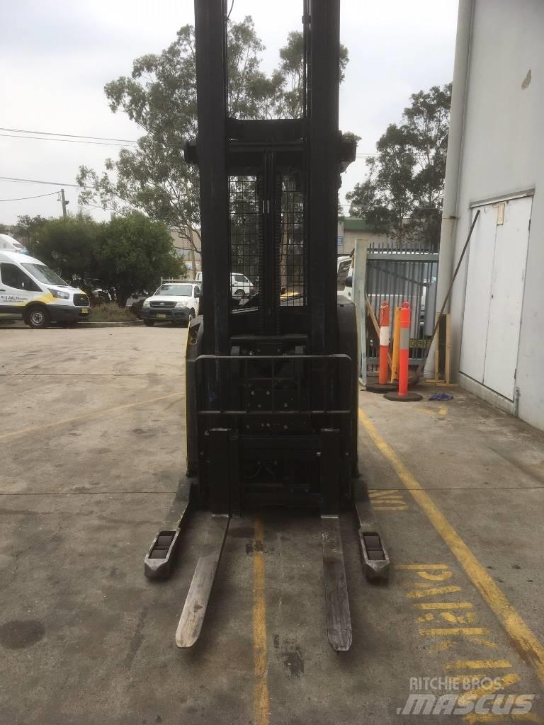 Hyster N35ZDR Tolóoszlopos targonca