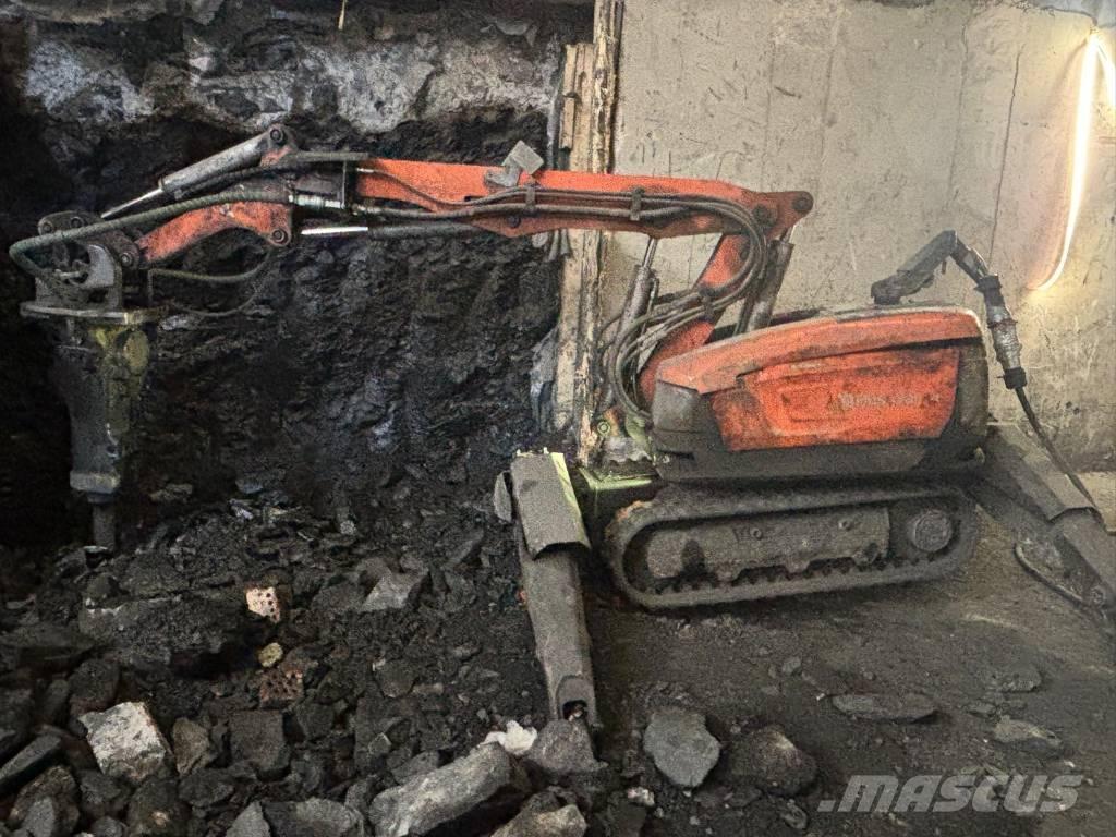 Husqvarna DXR 300 Bontásra használt kotrók