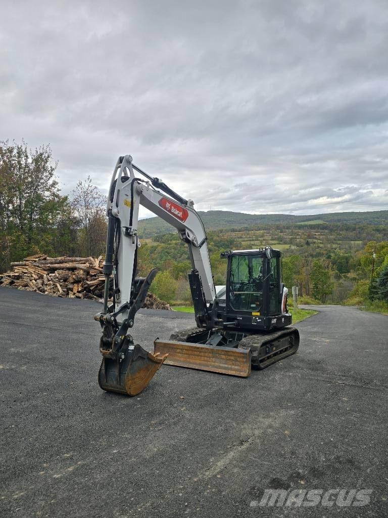 Bobcat E 88 R2 Lánctalpas kotrók