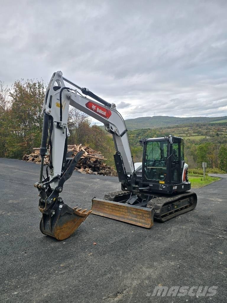Bobcat E 88 R2 Lánctalpas kotrók