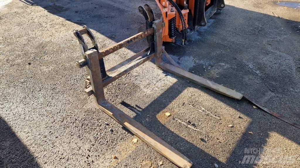 Terex TL 80 Gumikerekes homlokrakodók
