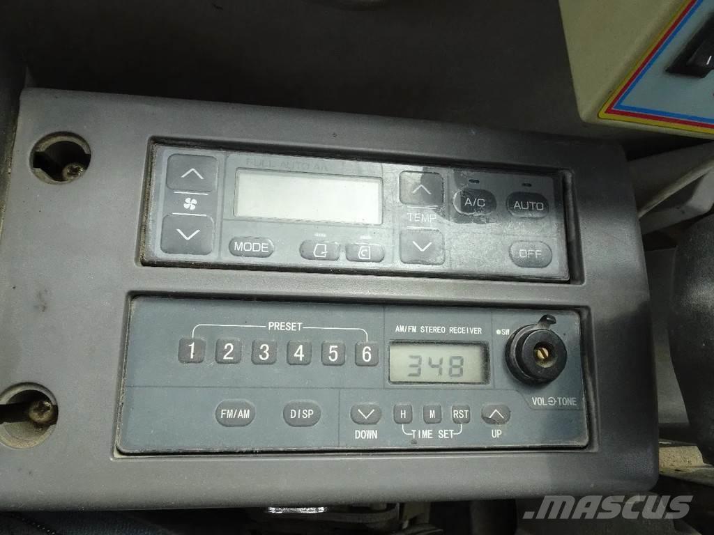 Hitachi ZX140W-3 Gumikerekes kotrók