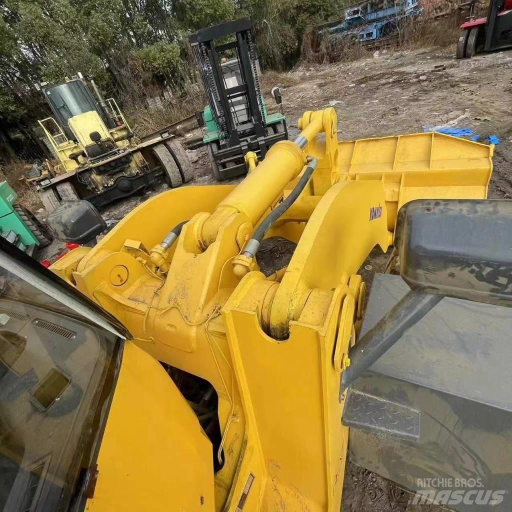 Komatsu WA 500 Gumikerekes homlokrakodók
