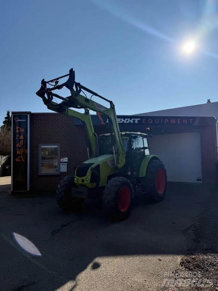 CLAAS Axos 330 Traktorok