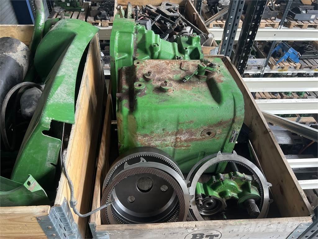 John Deere 7820 Traktorok